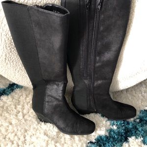 small wedge boots